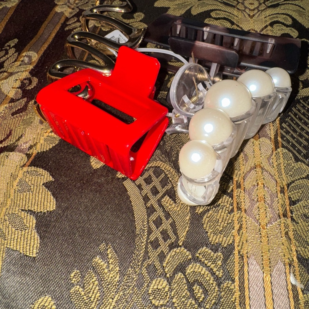 Stylish Hair Clips Set - Red, Clear, Brown
